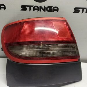 FANALE POST. PARTE EST. DX. usato - TOYOTA CARINA E (10/93>03/98<)
