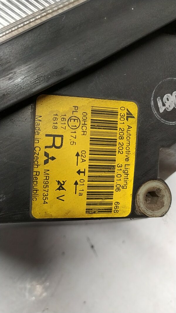 PROIETTORE DX. usato - MITSUBISHI COLT 7A SERIE (06/04>12/09<) - immagine 4