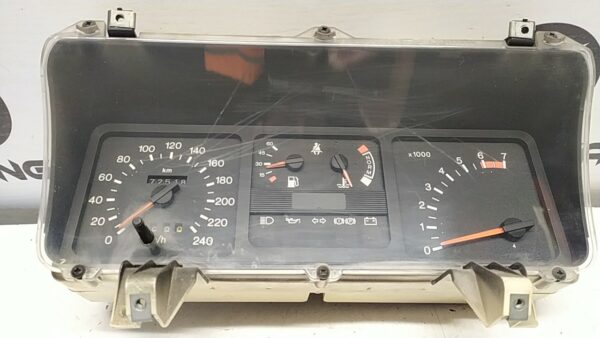 QUADRO STRUMENTI COMPL. usato - FORD SIERRA - immagine 2