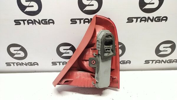 FANALE POST. SX. usato - RENAULT CLIO 2A SERIE (05/01>11/10<) - immagine 2