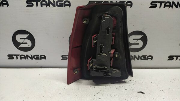 FANALE POST. C/LAMPEGGIATORE DX. usato - VOLKSWAGEN GOLF (1J) (09/97>03/06<) - immagine 2