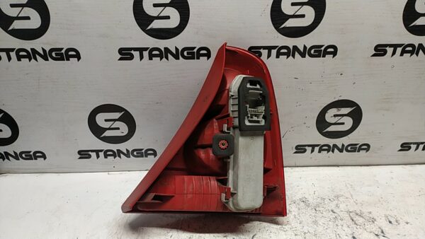 FANALE POST. SX. usato - RENAULT CLIO 2A SERIE (05/01>11/10<) - immagine 2