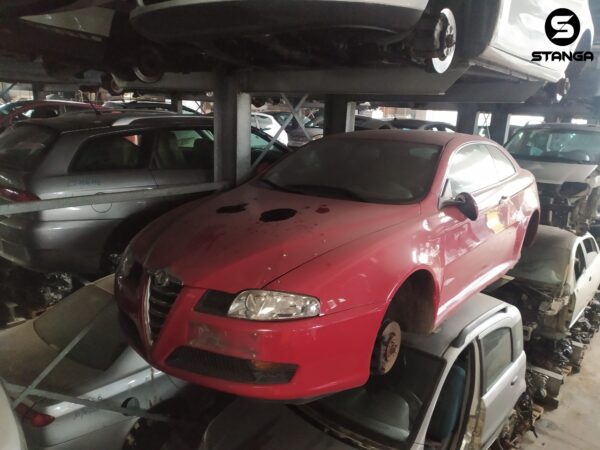 ALFA ROMEO GT (2003-2011) PER RICAMBI - USATO