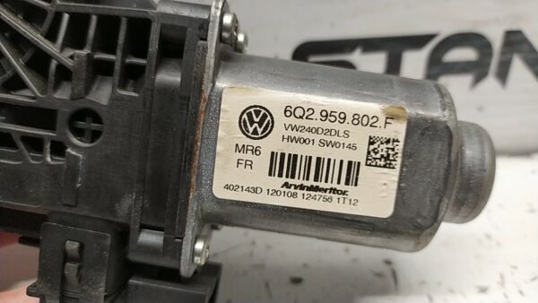 MOTORINO ALZACRISTALLO PORTA ANT. SX. usato - VOLKSWAGEN POLO (9N) (04/05>) - immagine 3