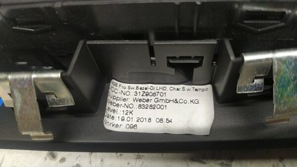 BLOCCO COMANDI ALZACRISTALLI E RETROVISORI EST. C/CHIUSURA SICUREZZA PORTE usato - VOLVO XC60 (03/17>) - immagine 3