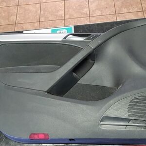 PANNELLO INT. PORTA ANT. FINTAPELLE C/INS.DECOR.ALLUM. SX. usato - VOLKSWAGEN GOLF (5K/AJ) (09/08>)