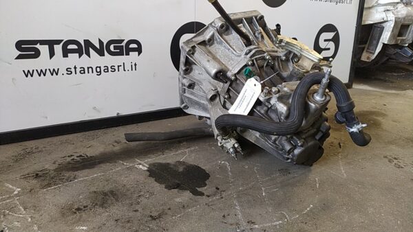 CAMBIO COMPL. usato - RENAULT KANGOO FURGONE (04/13>) - immagine 2