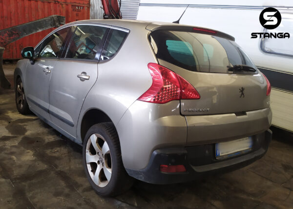 PEUGEOT 3008 1.6 HDI PER RICAMBI - USATO