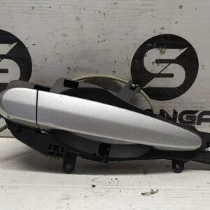 MANIGLIA PORTA ANT. DX. usato - BMW SERIE 3 (E90/E91) (02/05>12/11