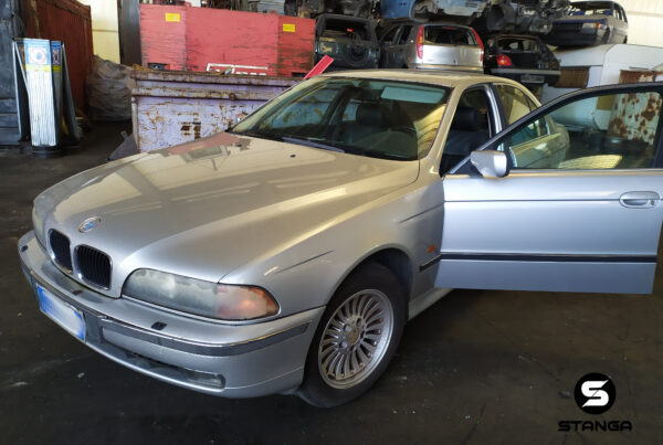 BMW SERIE 5 E39 328I PER RICAMBI - USATO