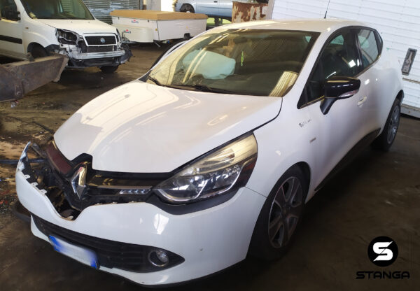 RENAULT CLIO 4 SERIE 1.2 BENZINA PER RICAMBI - USATO