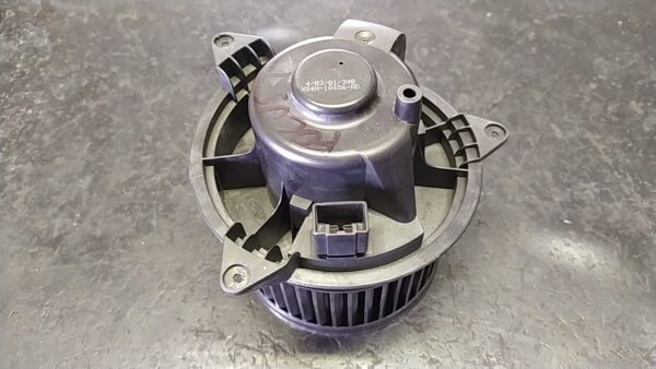 MOTORINO VENTILAZIONE ABITACOLO usato - FORD FOCUS (CAK) (10/01>04/05<) - immagine 2