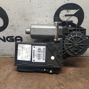 MOTORINO ALZACRISTALLO PORTA ANT. DX. usato - AUDI A2 (8Z) (06/00>02/06<)